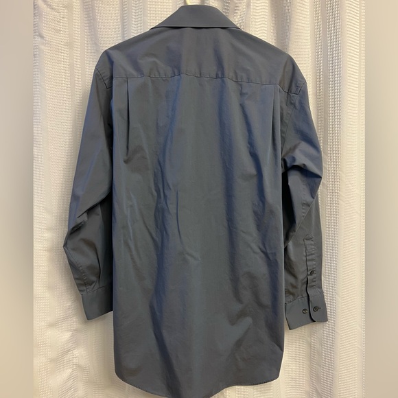 Men’s Axcess 15 and 15 1/2 dress shirts. Lot of 4 - Picture 9 of 12